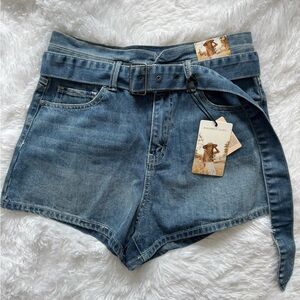 Sincerly Jules Vintage Wash High-Rise Belted Denim Shorts Size 9/29 NWT